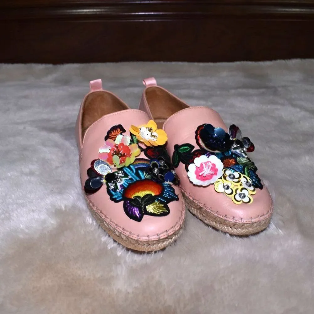 Bill Blass Sutton Pink Floral Embroidered Espadrilles Flats Size 7.5